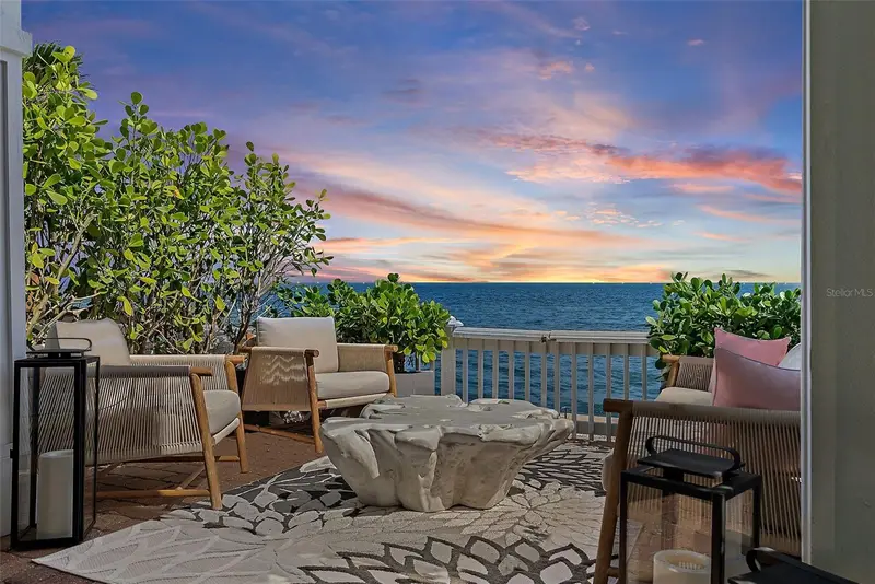 4966 Coquina Key Dr Se, FL