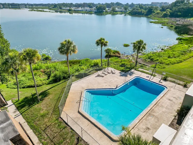1836 N Crystal Lake Dr #27, FL