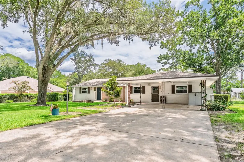 405 Oakhurst St, FL