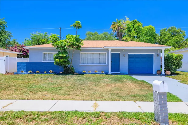 4992 99th Way N, FL