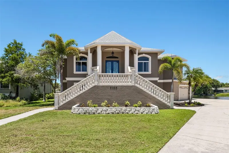 8335 Cheyenne Dr, FL