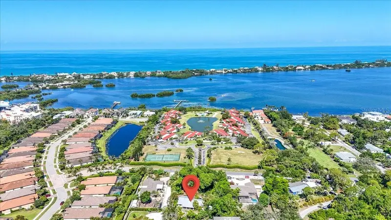 811 Sarabay Rd, FL
