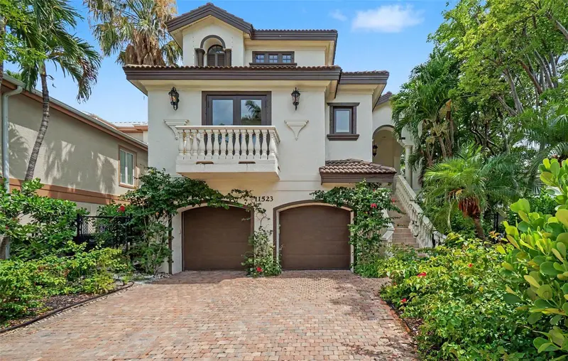 11523 Andy Rosse Ln, FL