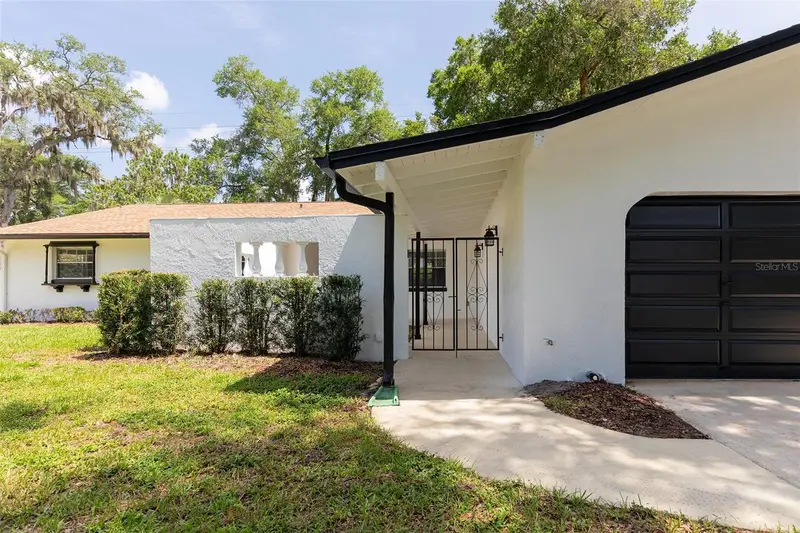 515 Tivoli Ct, FL