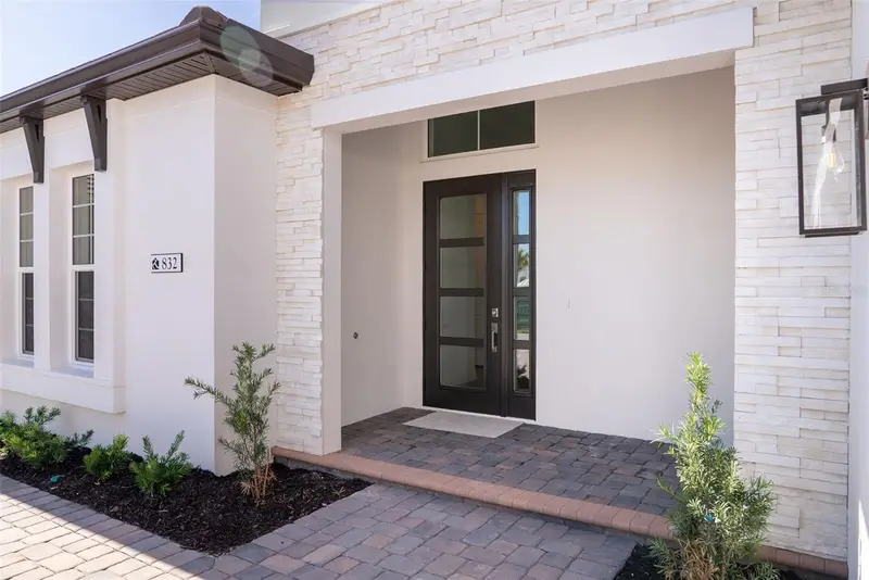 832 Blue Shell Loop, FL