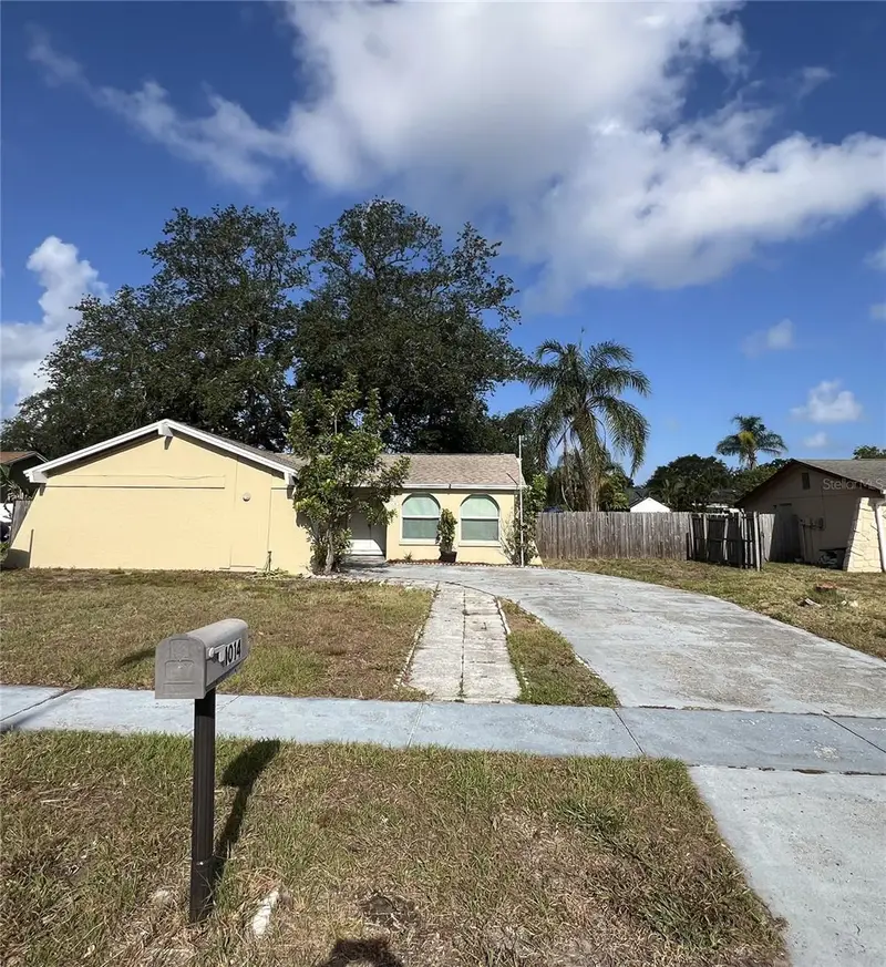 1014 Stonefence Way, FL
