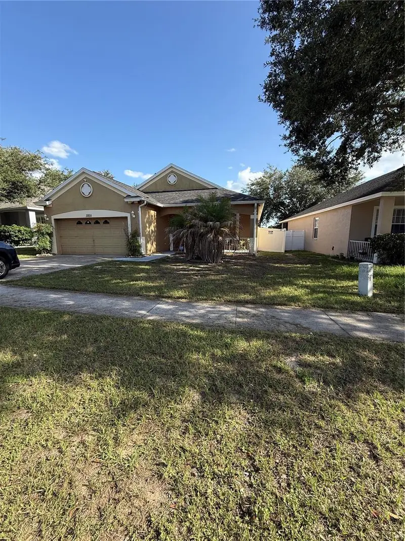 3201 Summer Cruise Dr, FL