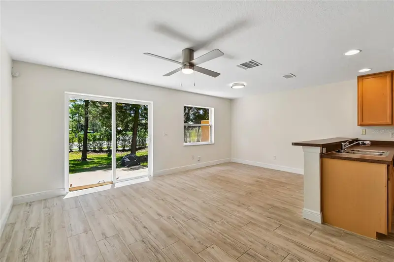 4084 Pitch Pine Cir, FL