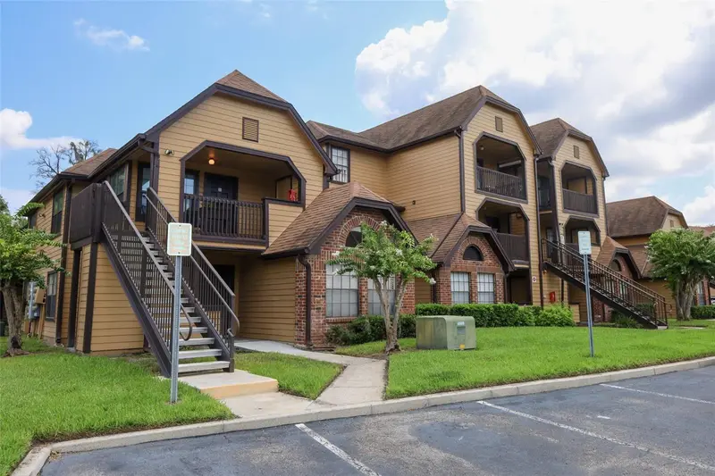 345 Forestway Cir #205, FL
