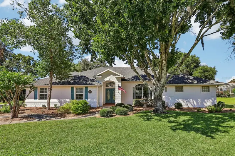 64 Lake Diamond Blvd, FL