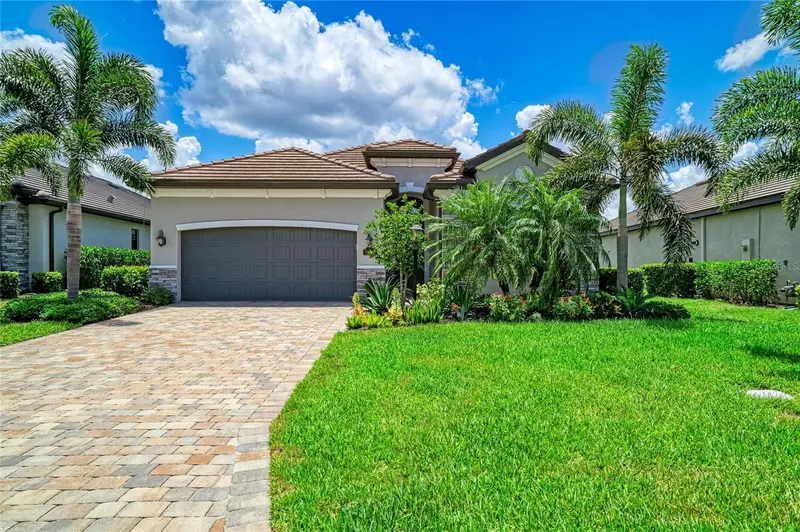5731 Cheech Gln, FL
