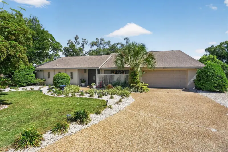 3935 Country View Ln, FL