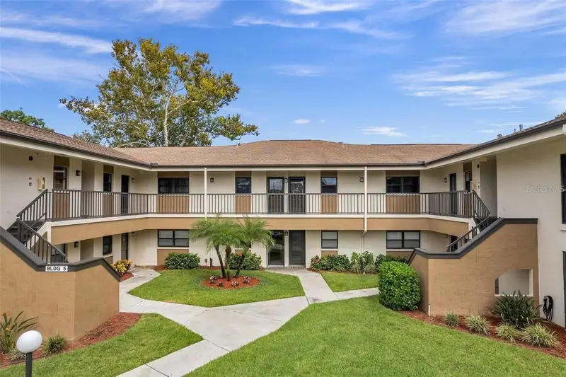 2700 Nebraska Ave #5-203, FL