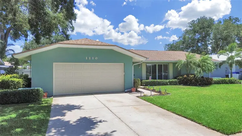 1110 Mclean St, FL