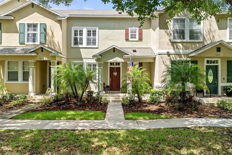 7134 Five Oaks Dr #4b, FL