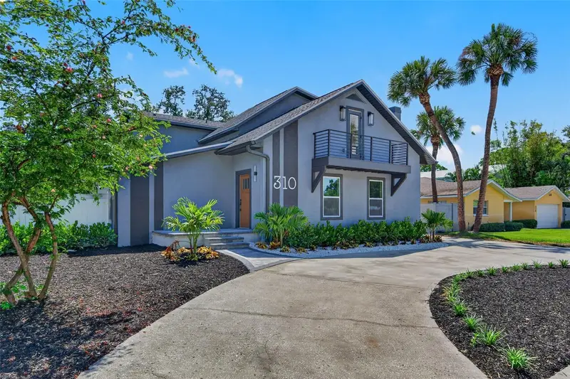 310 Park St N, FL