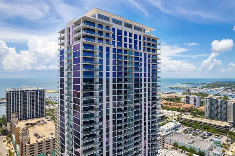 275 1st Ave S #1708, FL