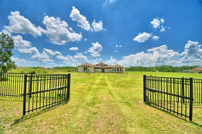 13023 Sweet Hill Rd, FL