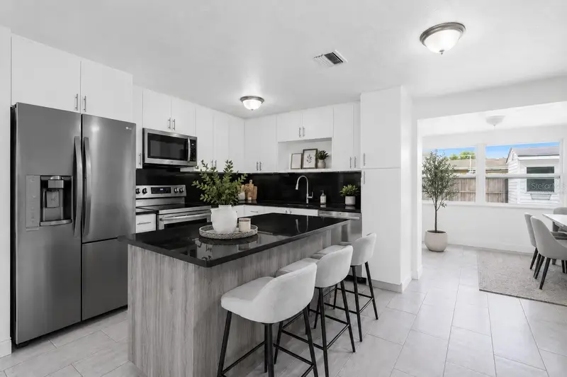 Holiday listing
