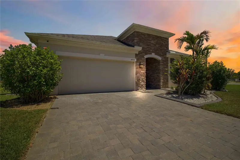 4502 Roycroft Ter, FL