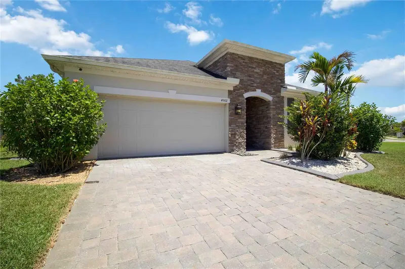 4502 Roycroft Ter, FL