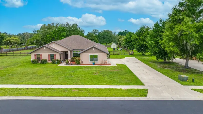 14311 Hill Country Ln, FL