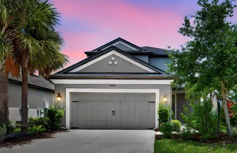 16443 Paynes Mill Dr, FL