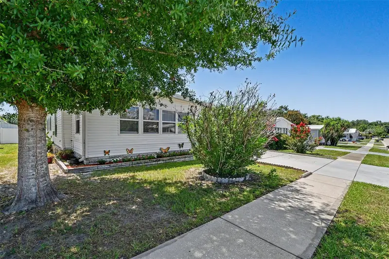 3902 Julie Dr, FL