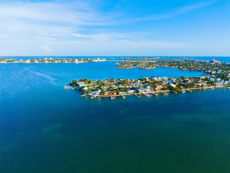 1015 Boca Ciega Isle Dr, FL