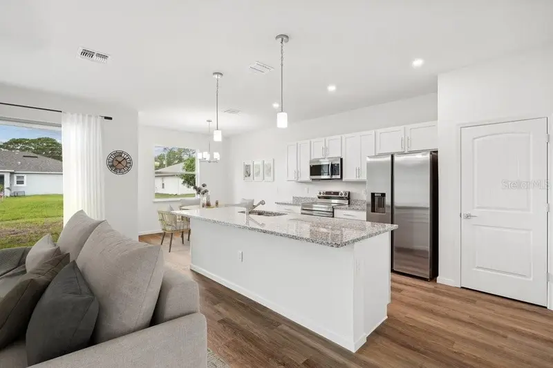 30 Frederick Ln, FL