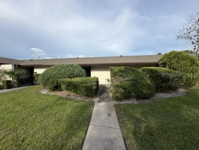 2711 Willow Run, FL