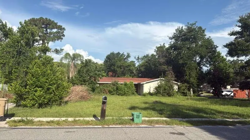 12706 N 53rd St, FL