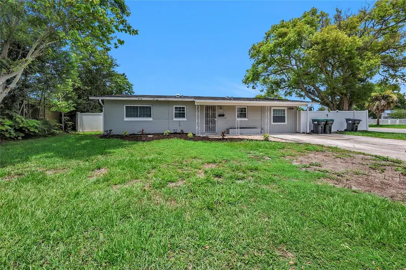 10855 Genevieve St, FL