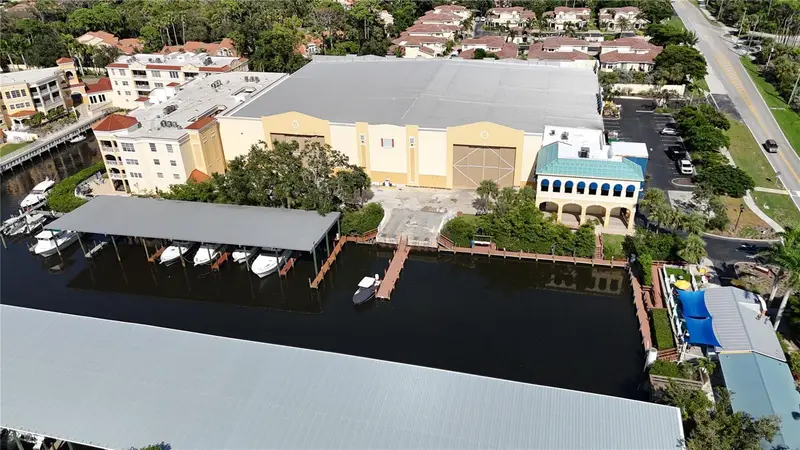 570 Blackburn Point Rd #23, FL