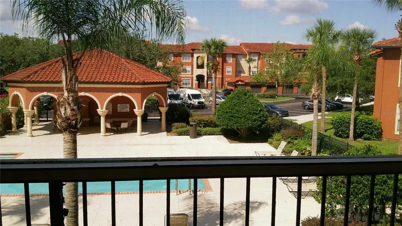 5518 Metrowest Blvd #207, FL