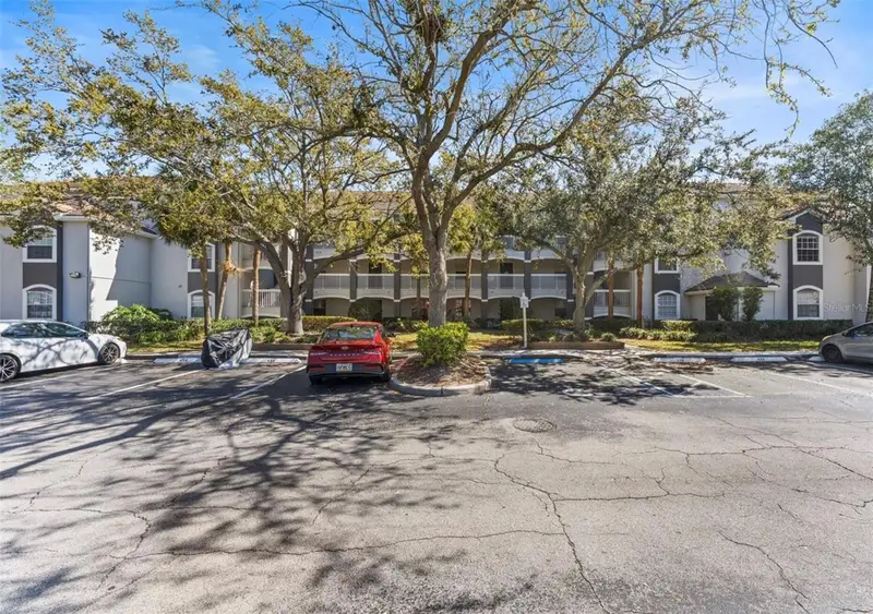 14013 Fairway Island Dr #434, FL