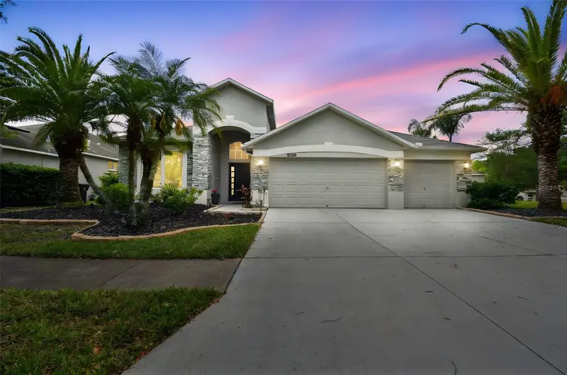 8208 Pinewood Run Ct, FL