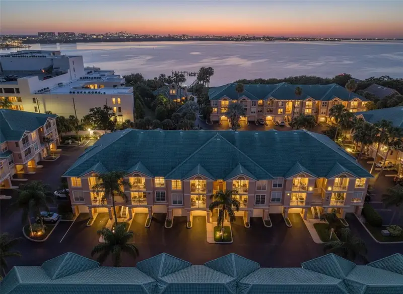 3312 Bay Club Cir #3212, FL