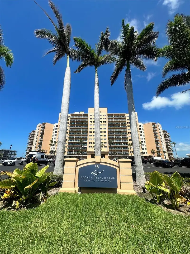 880 Mandalay Ave #309, FL