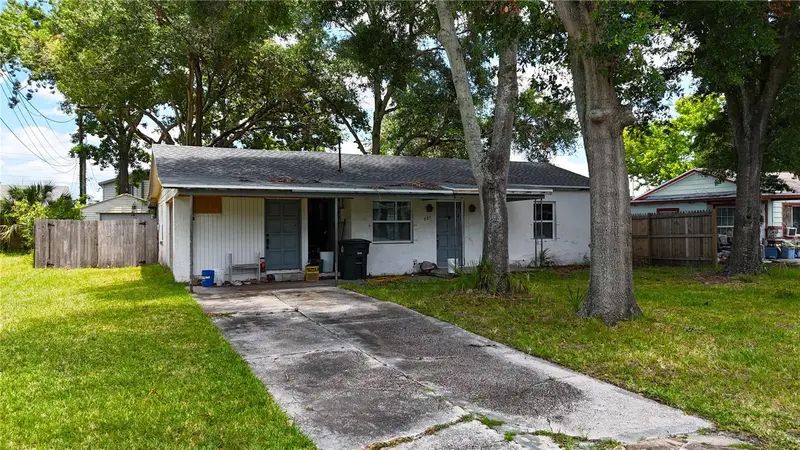 721 S Woodland St, FL