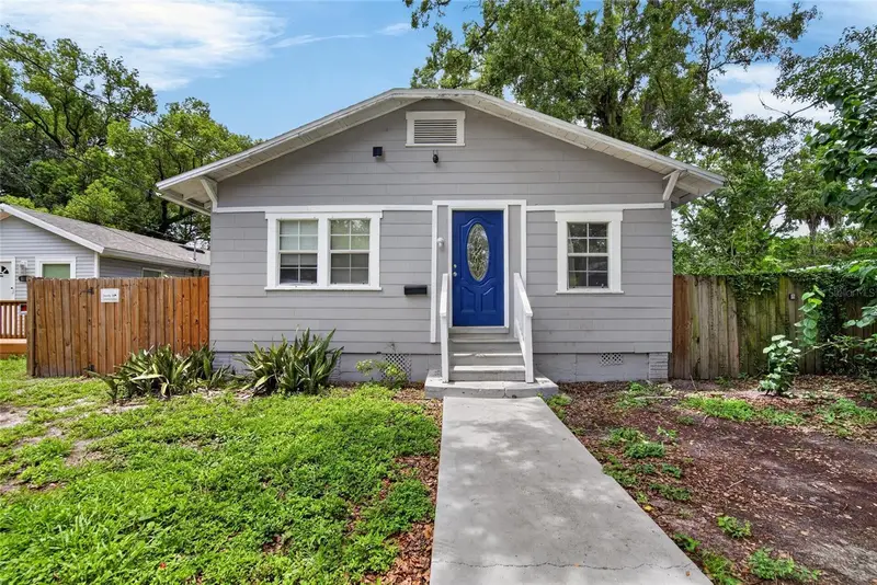 8114 N 11th St, FL