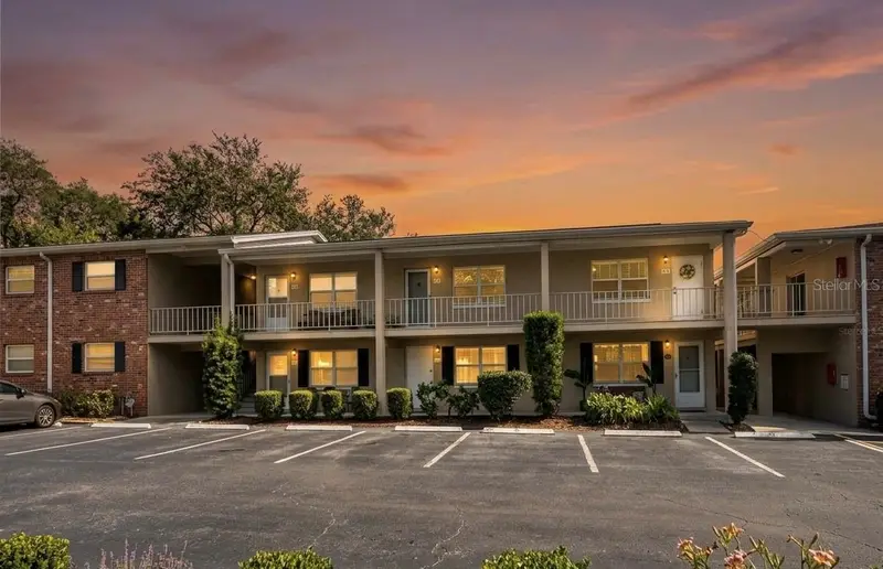 2500 Lee Rd #222, FL