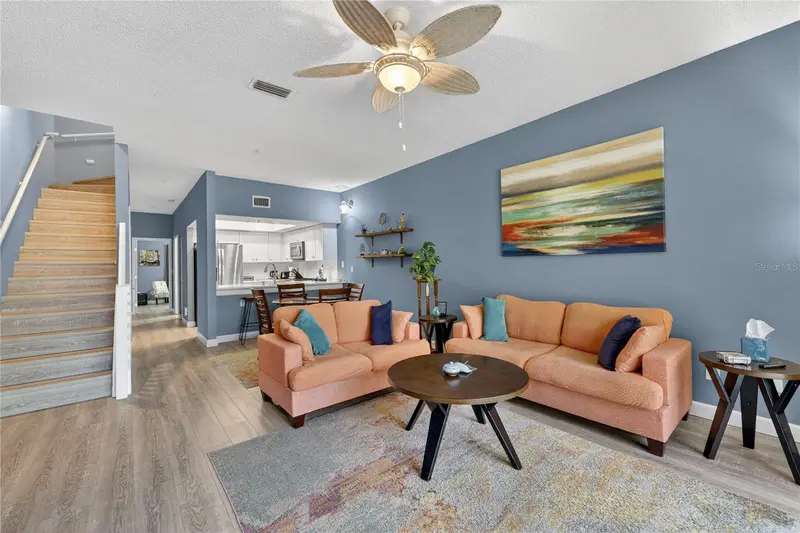 320 Island Way #603, FL