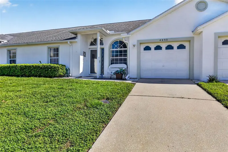 4233 Avanti Cir, FL