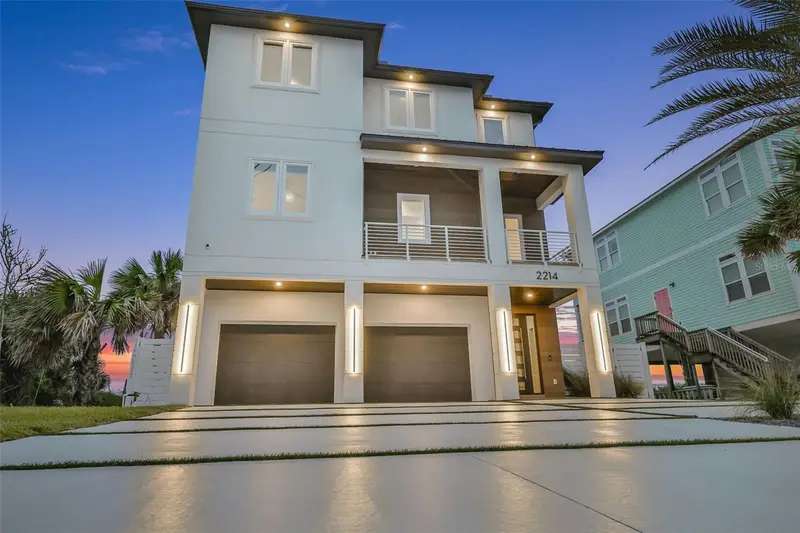 2214 N Central Ave, FL
