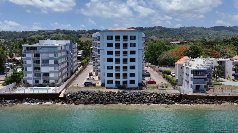Condominiom Victoria Del Carr 429 Km .5 Interior Oeste Barrio Calvache #F-1, PR