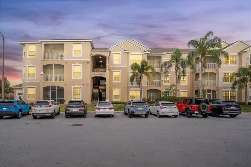 2303 Butterfly Palm Way #303, FL