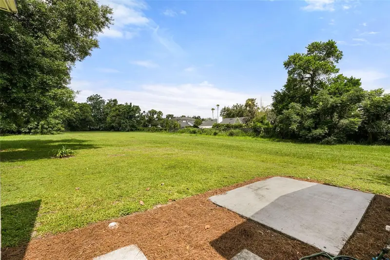 1037 N Virginia Ave, FL