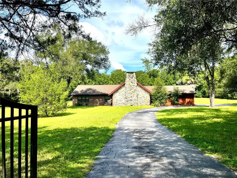 7 Meadow Wood Dr, FL