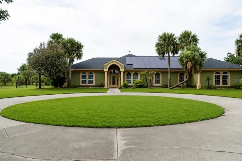 37180 County Road 452, FL